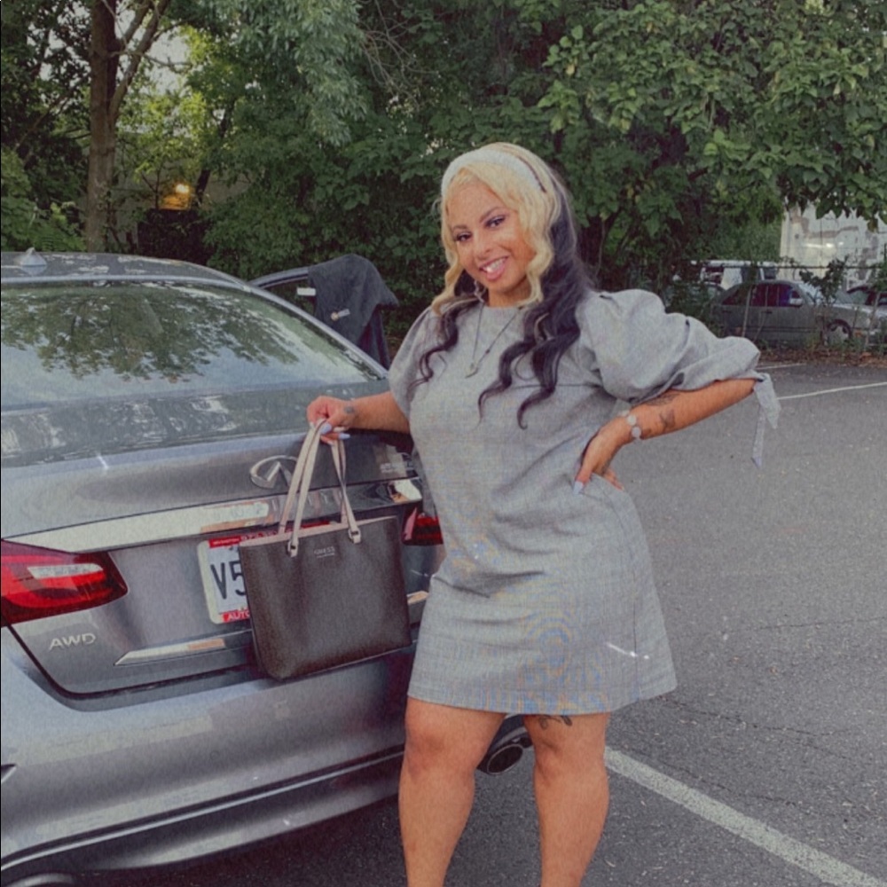 Meet your Posher, Muneca